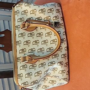 Dooney & Bourke signature 1975 beige and dare gold logo